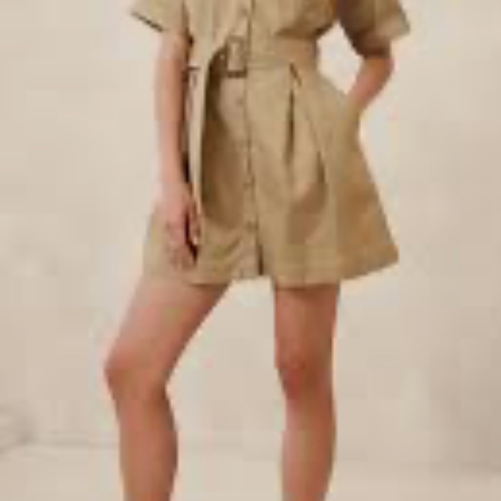 Banana Republic Tan Garment